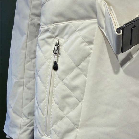 The North Face Mirabella White Quilted Hooded Jacket - NWT - Picture 5 of 13